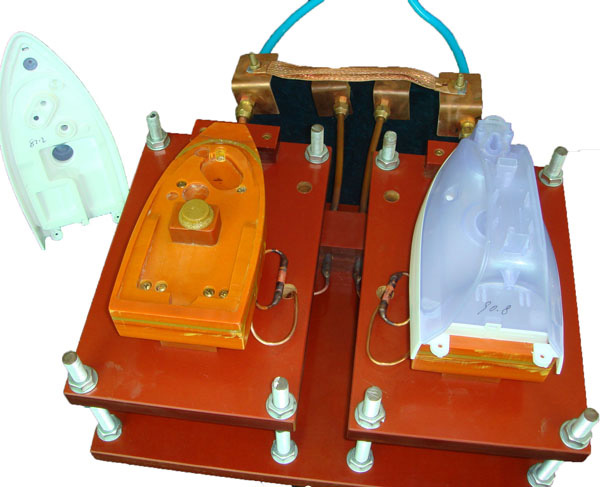 诱导式塑胶机的模具